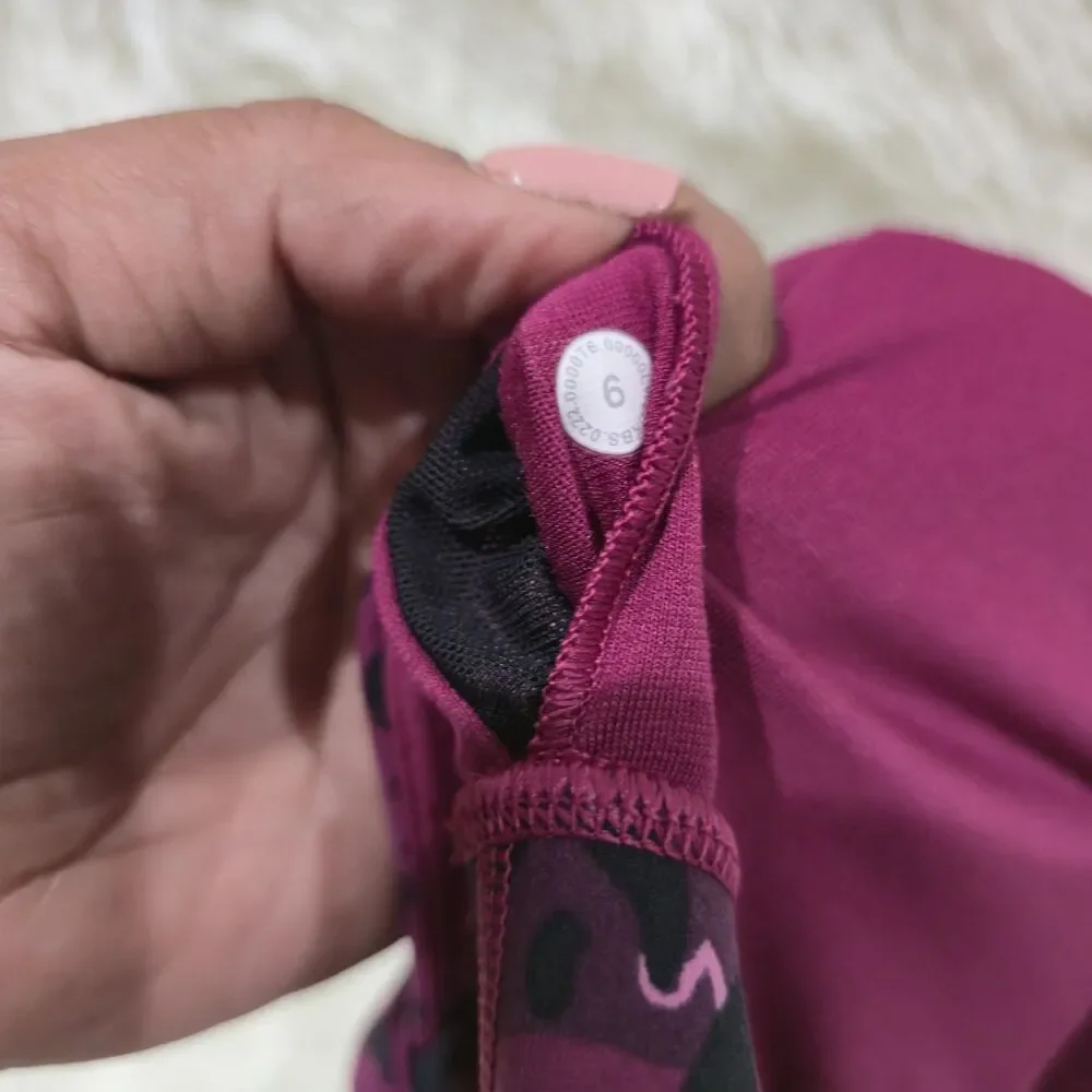 Lululemon Full Coverage Sports Bra Energy Camouflage Maroon Print Wire-Free Sz 6